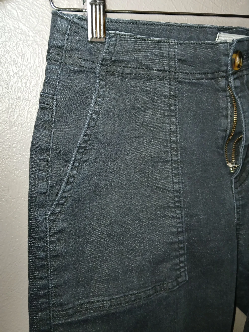 BKE Women's Straight Leg Jeans in Dark Gray